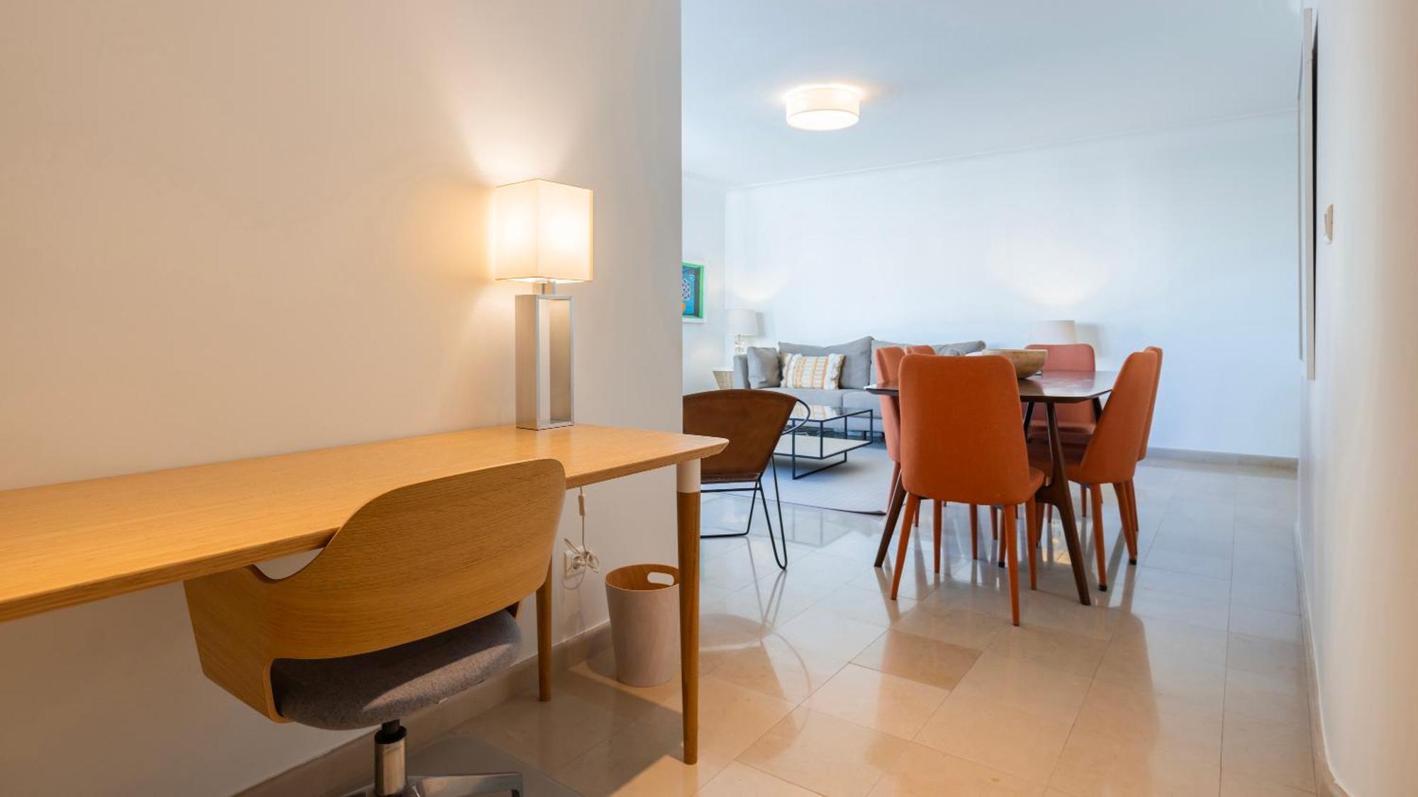 Stylish Apartment With Parking By Lovelystay Лиссабон Экстерьер фото